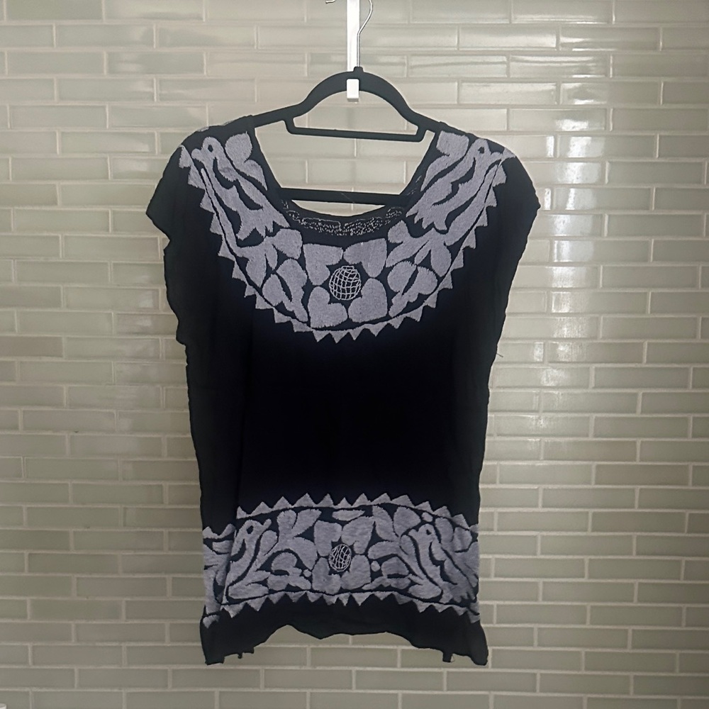 Black & Gray Mexican Top
